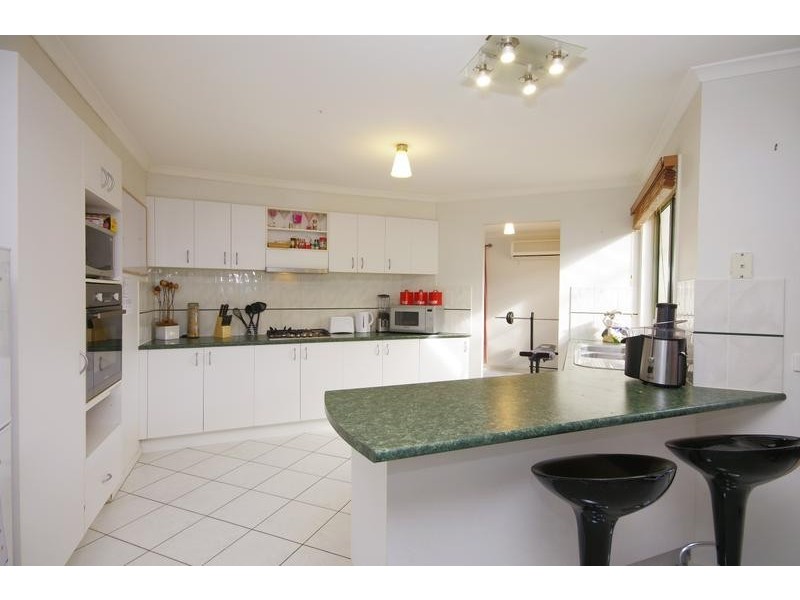 15 Young Street, Lara VIC 3212