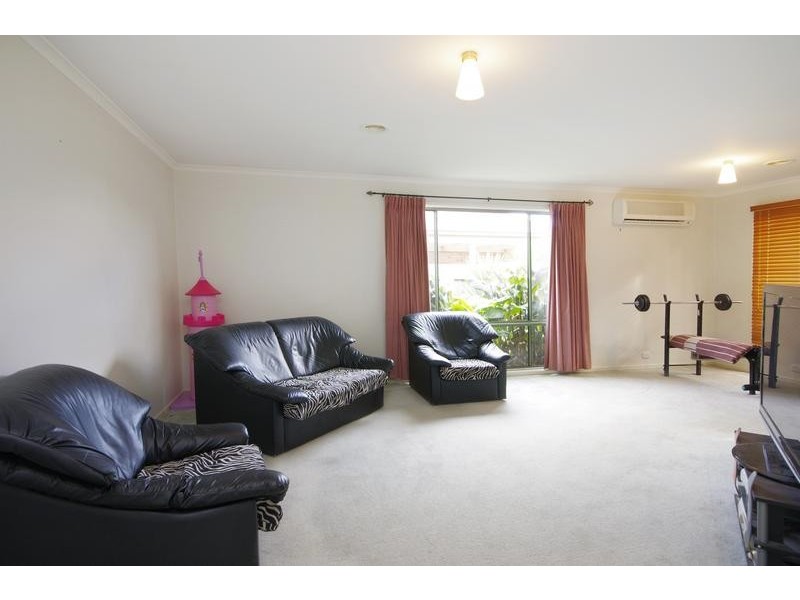 15 Young Street, Lara VIC 3212