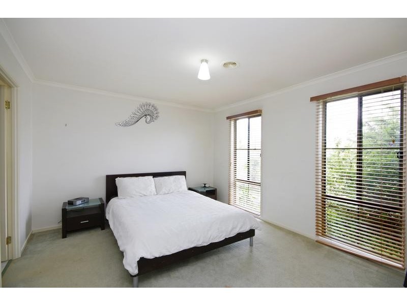 15 Young Street, Lara VIC 3212