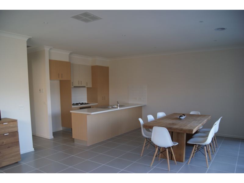 1/30 Benetti Drive, Lara VIC 3212