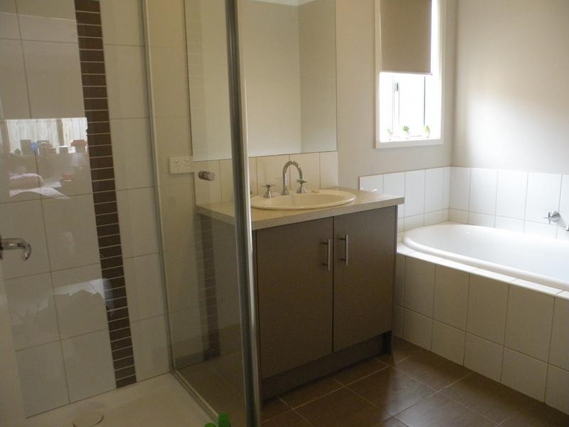 1/97 Flinders Avenue, Lara VIC 3212