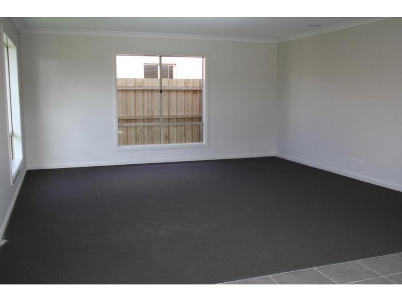 4/110 Flinders Avenue, Lara VIC 3212