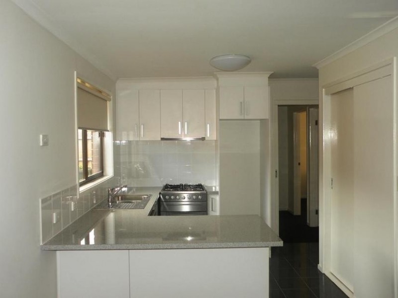 6/30 McClelland Avenue, Lara VIC 3212