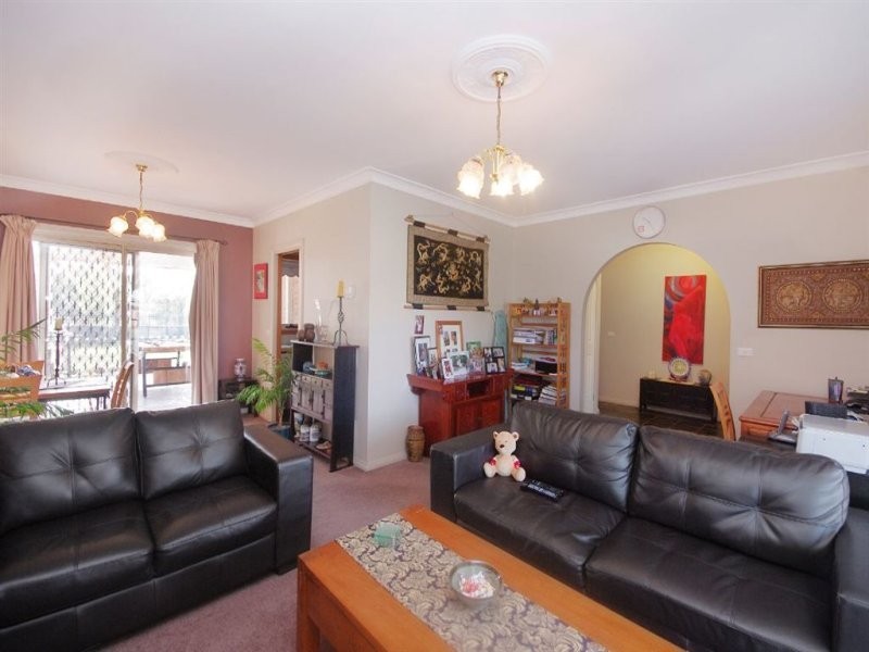 55 Cameron Crescent, Lara VIC 3212