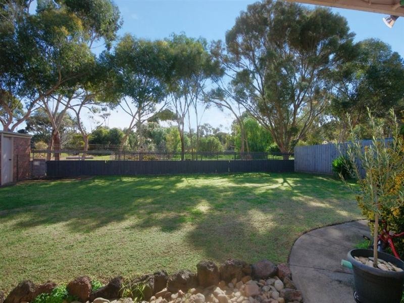 55 Cameron Crescent, Lara VIC 3212