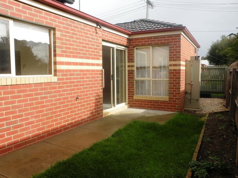 1/79 Cameron Crescent, Lara VIC 3212