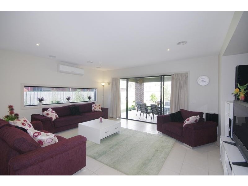 14 Hailar Lane, Lara VIC 3212