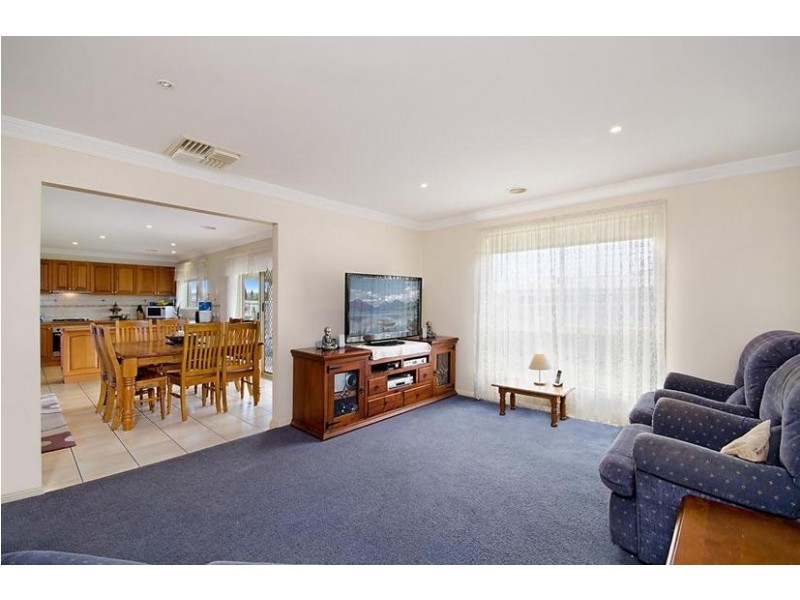 1 Greenleaf Drive, Lara VIC 3212
