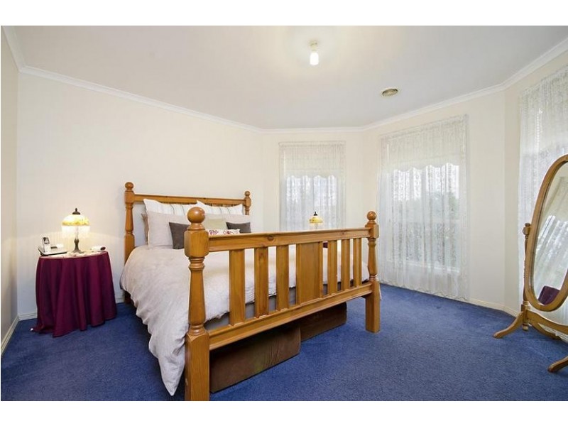 1 Greenleaf Drive, Lara VIC 3212