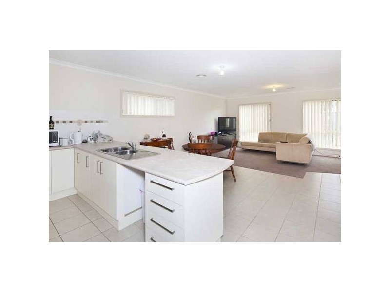 1/6 Ceti Court, Lara VIC 3212