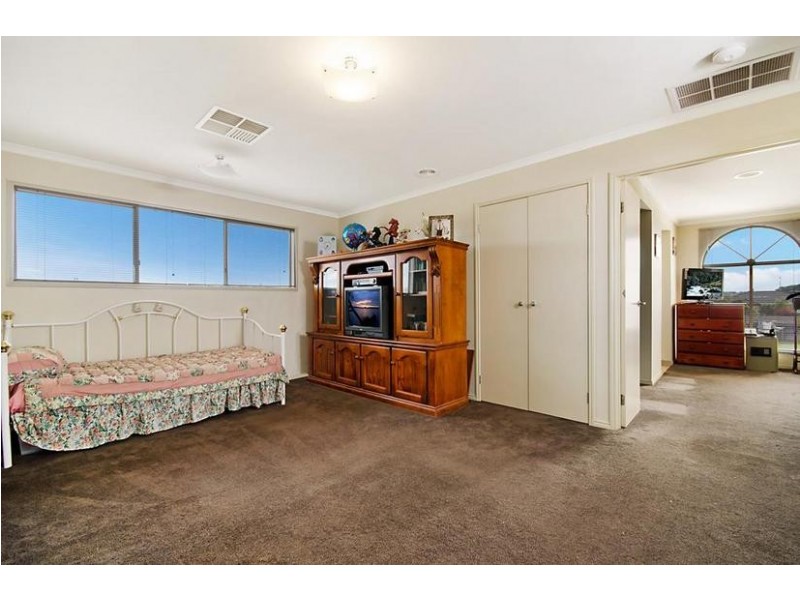 88 Blackbird Circuit, Lara VIC 3212