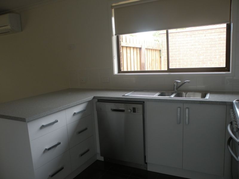 6/30 McClelland Avenue, Lara VIC 3212