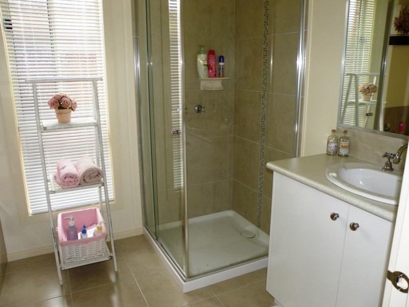 27 Citius close, Lara VIC 3212