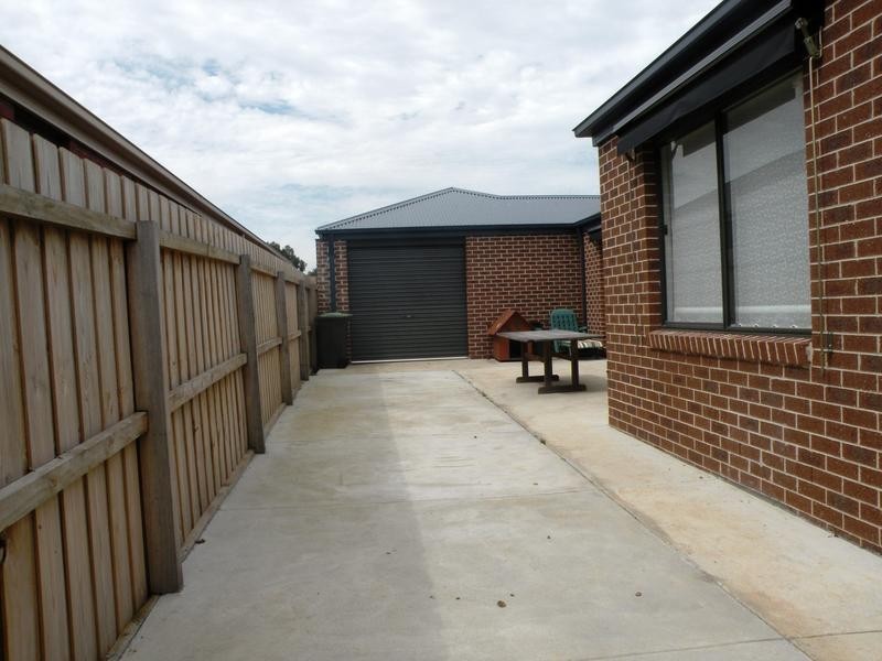 13 Canopus Crescent, Lara VIC 3212