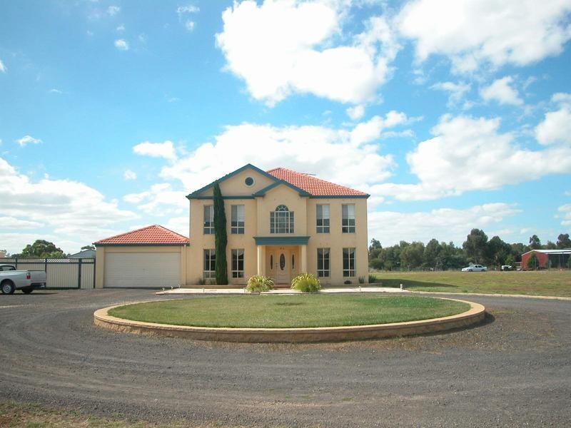 10 Osterland Court, Lara VIC 3212