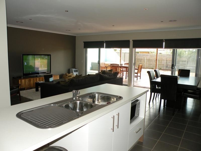 11 Benetti Drive, Lara VIC 3212