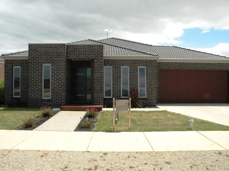 11 Benetti Drive, Lara VIC 3212