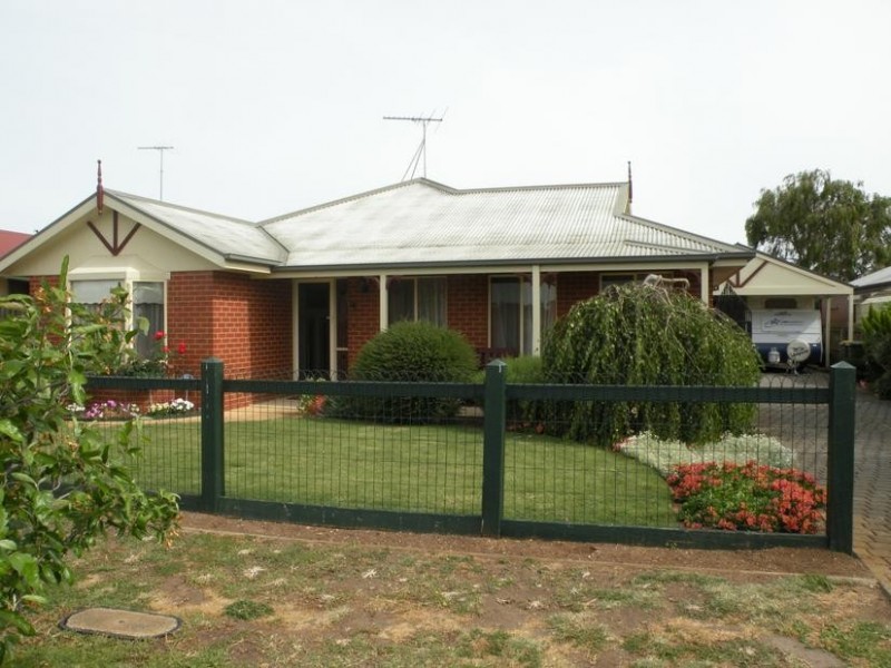 60 Bates Rd, Lara VIC 3212