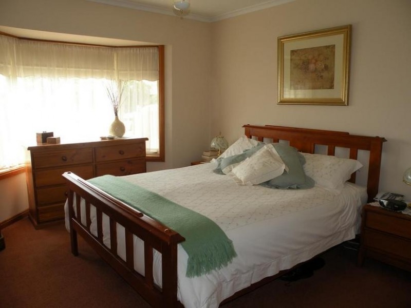 60 Bates Rd, Lara VIC 3212