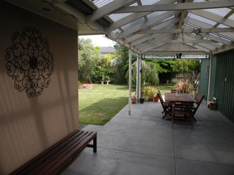 60 Bates Rd, Lara VIC 3212