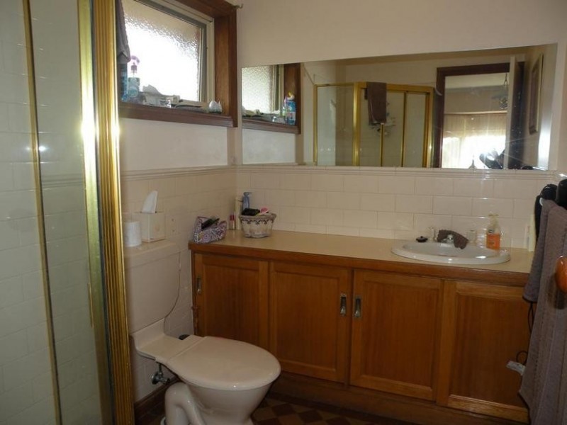 60 Bates Rd, Lara VIC 3212