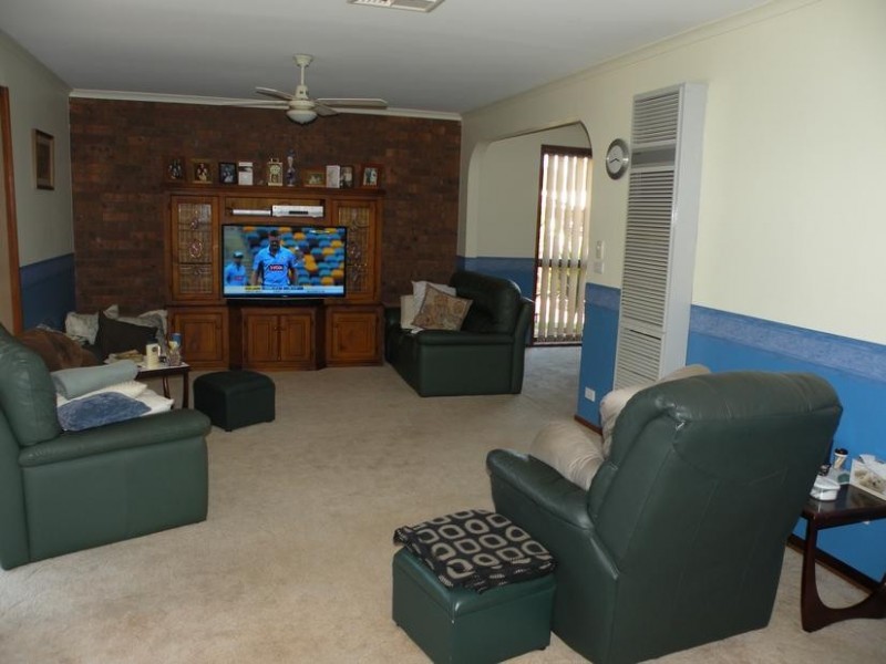 9 Henderson Drive, Lara VIC 3212
