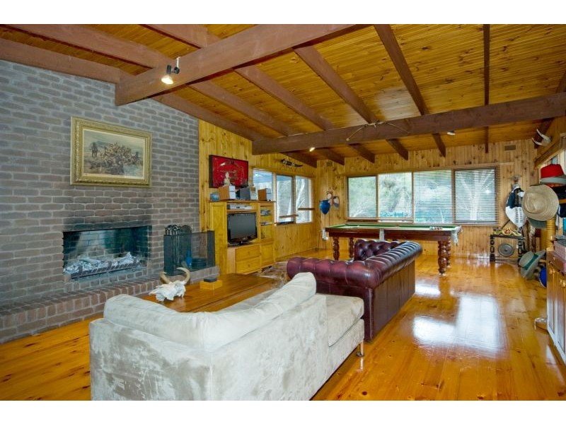 35 Manzeene Ave, Lara VIC 3212