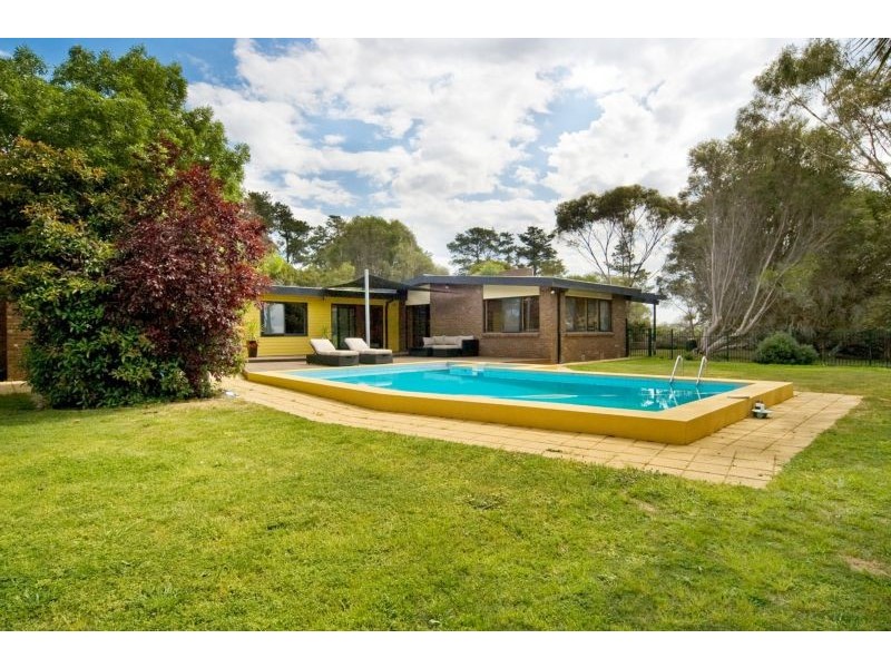 35 Manzeene Ave, Lara VIC 3212