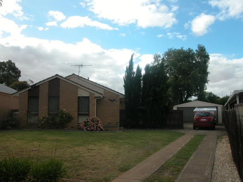 8 Peck Court, Lara VIC 3212
