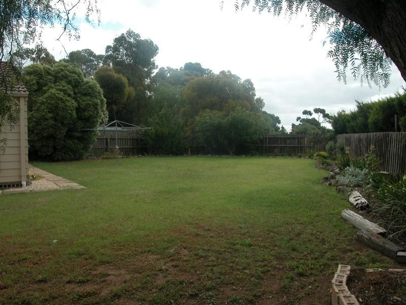 8 Peck Court, Lara VIC 3212
