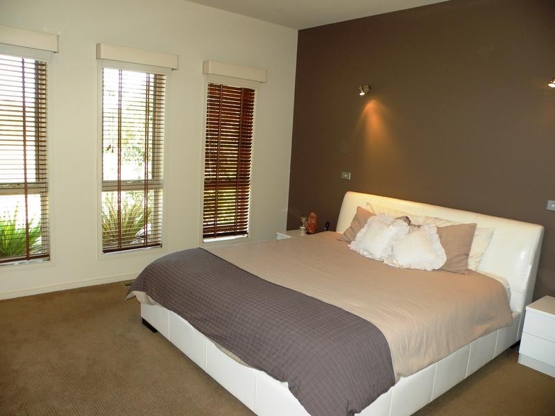 25 Lakeside Blvd, Lara VIC 3212