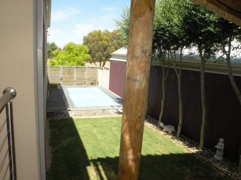 25 Lakeside Blvd, Lara VIC 3212