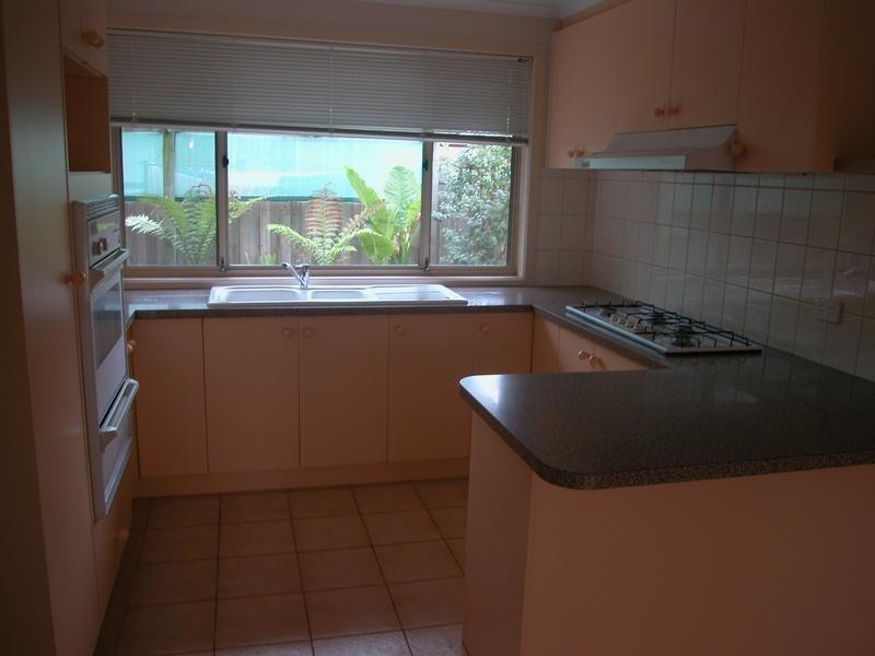 54 Cameron Crescent, Lara VIC 3212