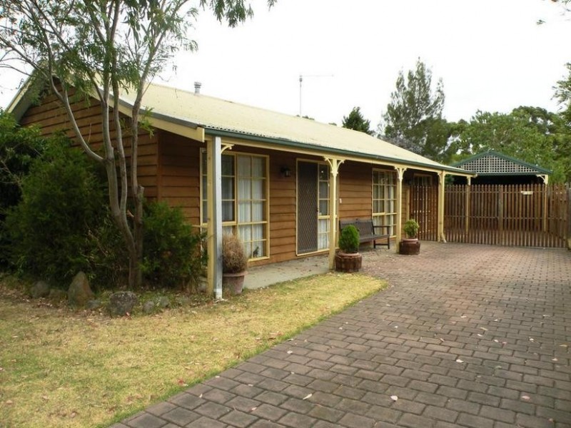 19 Brunel Close, Lara VIC 3212