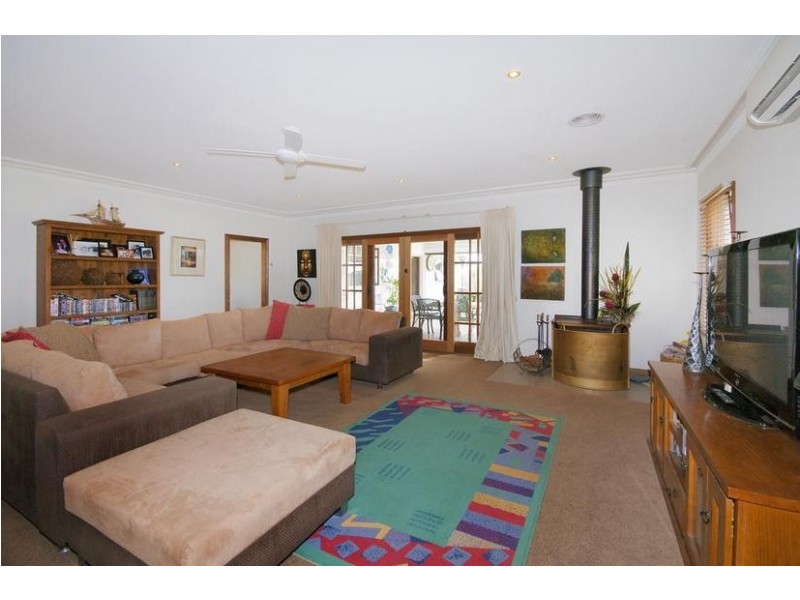 40 Clover Street, Lara VIC 3212