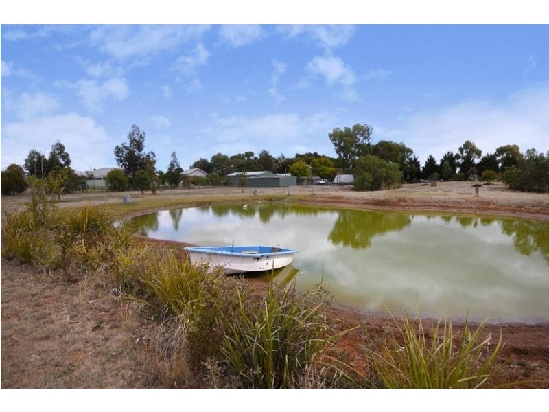 40 Clover Street, Lara VIC 3212