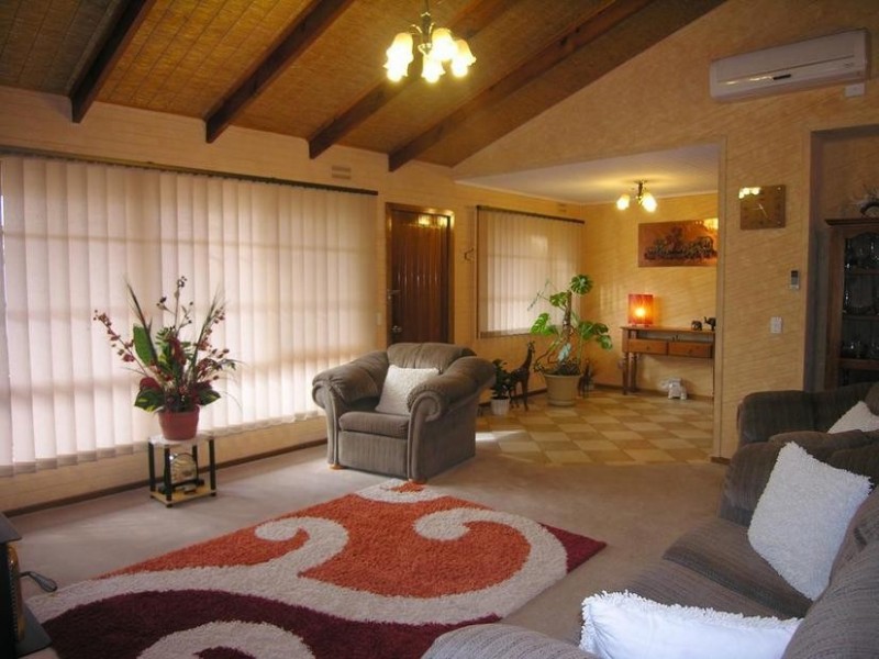 6 Rubena Crescent, Lara VIC 3212