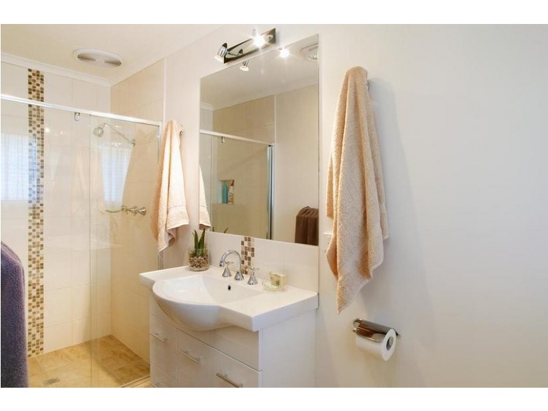 6 Rubena Crescent, Lara VIC 3212