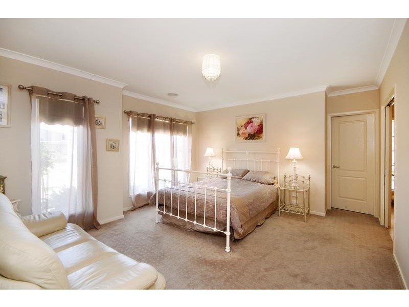 24 Melissa Drive, Lara VIC 3212