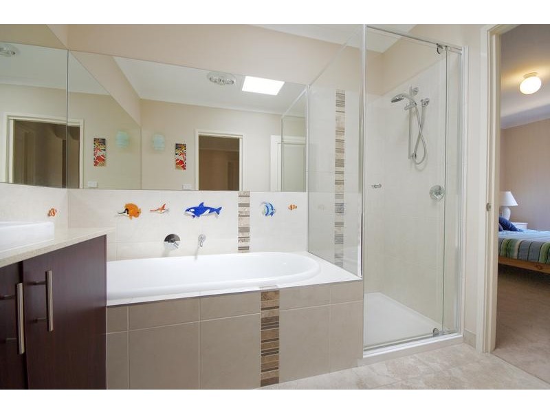 24 Melissa Drive, Lara VIC 3212