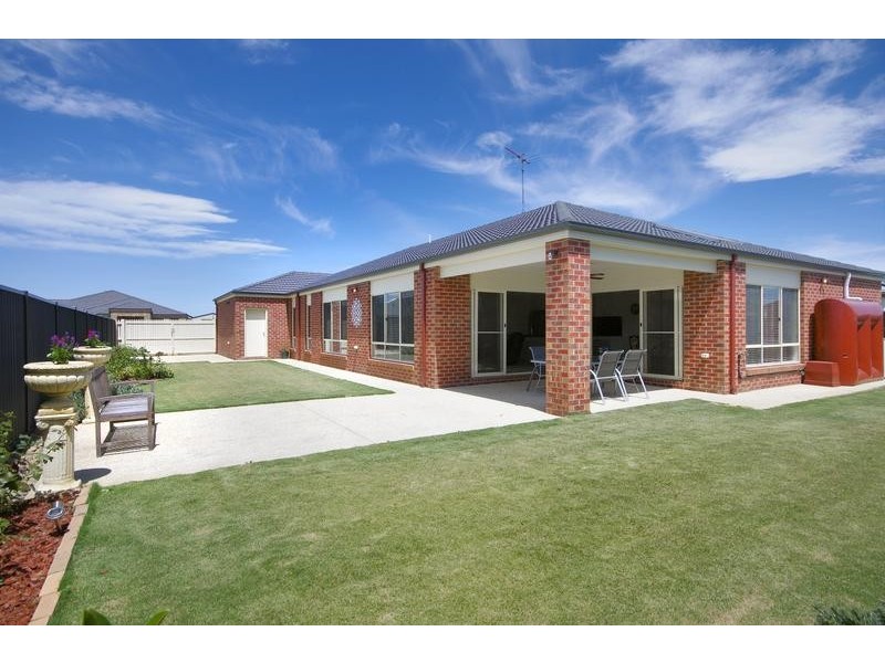 24 Melissa Drive, Lara VIC 3212