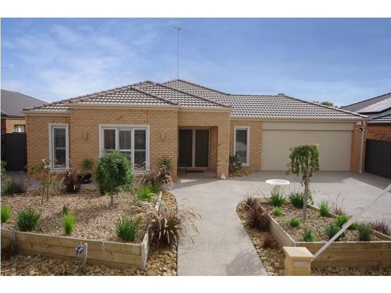 13 Mallard Court, Lara VIC 3212