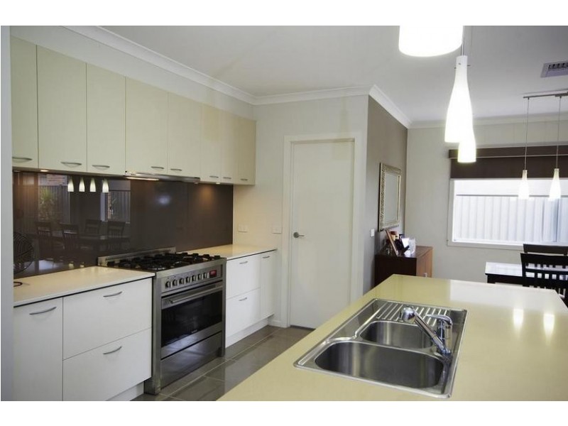 13 Mallard Court, Lara VIC 3212