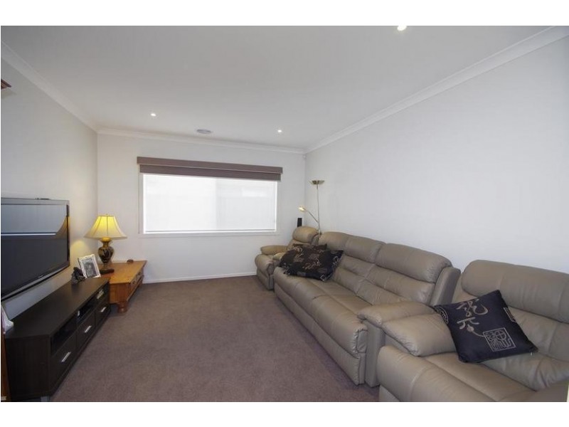 13 Mallard Court, Lara VIC 3212