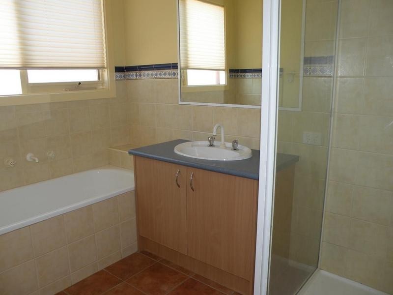 50 Nossal Crt, Lara VIC 3212