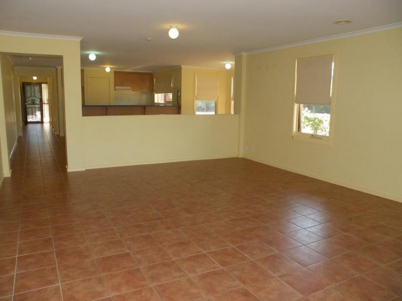 50 Nossal Crt, Lara VIC 3212