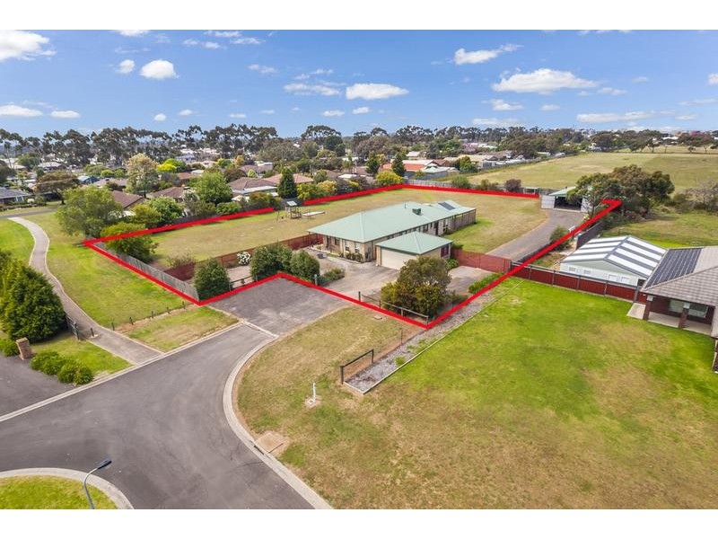 50 Nossal Crt, Lara VIC 3212