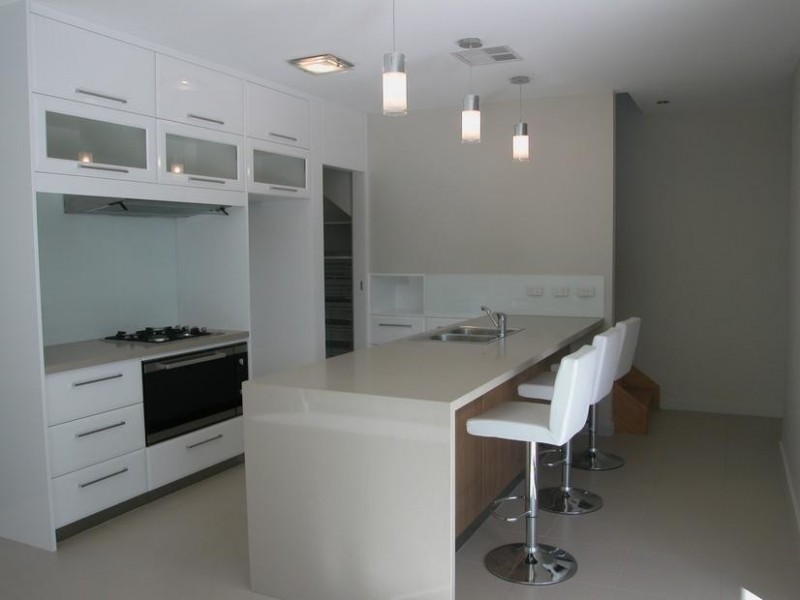 1/1 Swan Street, Lara VIC 3212