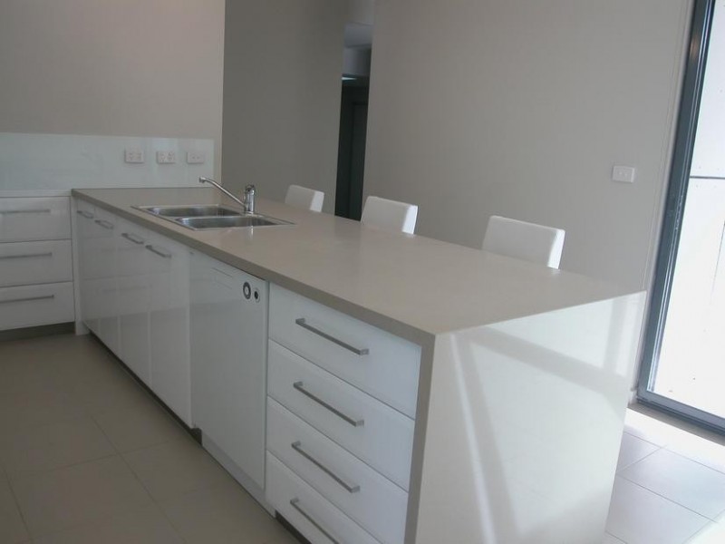 1/1 Swan Street, Lara VIC 3212