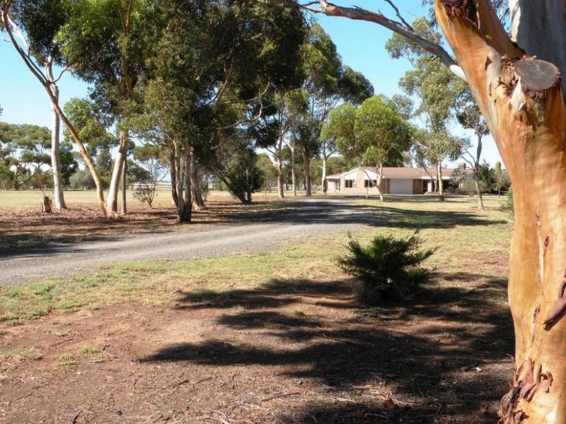 70 Narraburra Road, Little River VIC 3211